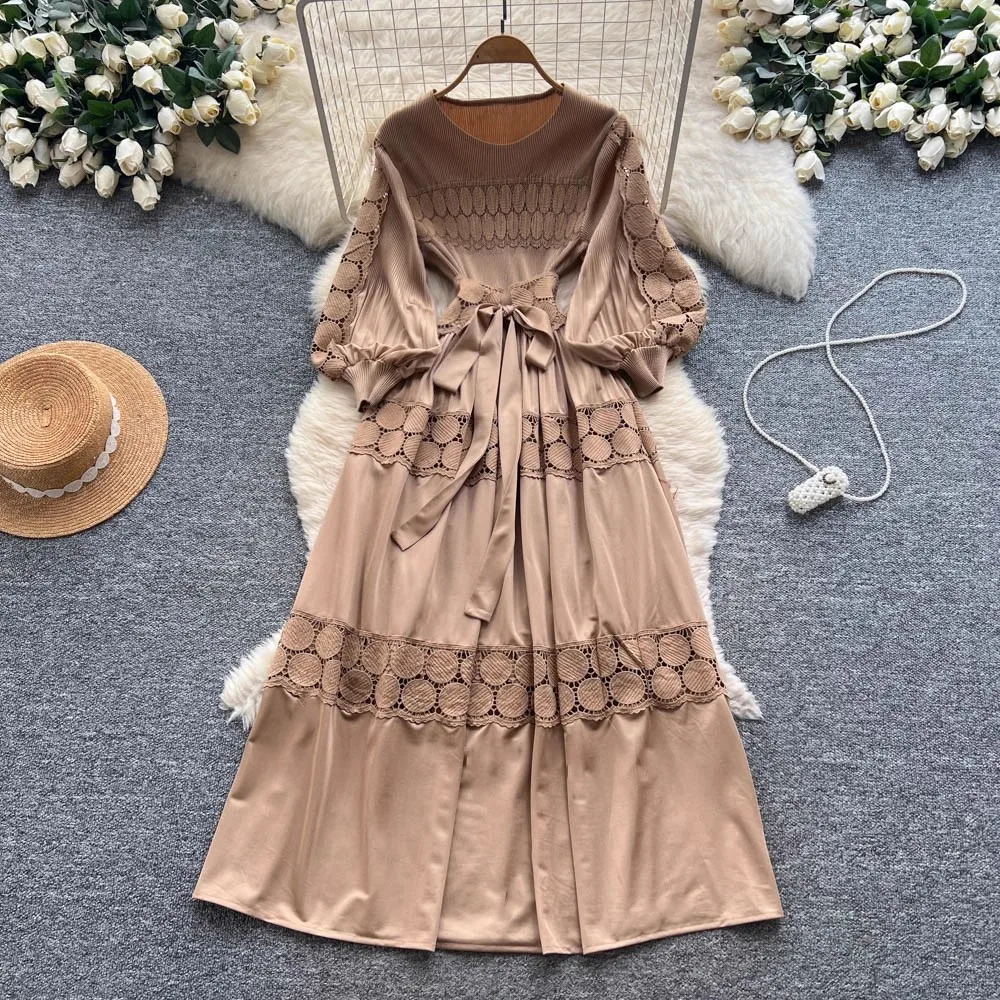 

Autumn Women Flower Embroidery Prom Dress Brand Fashion Long Lantern Sleeve Belt Lace Splicing Miyake Dress Lady Office Wear