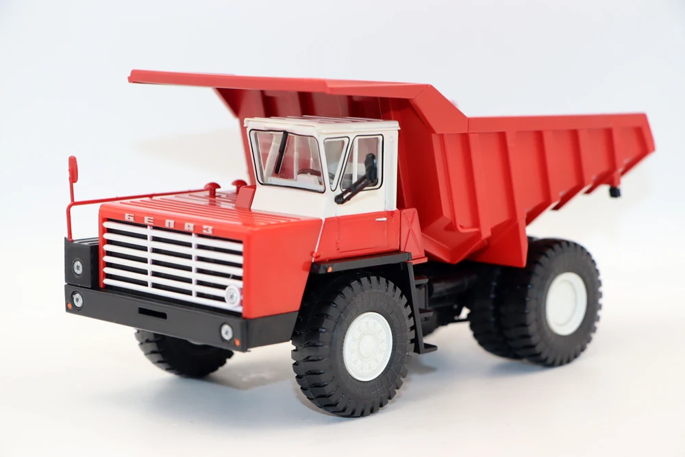

NEW 1/43 Belaz 540 Dump Truck USSR Truck Diecast Scale Models for collection