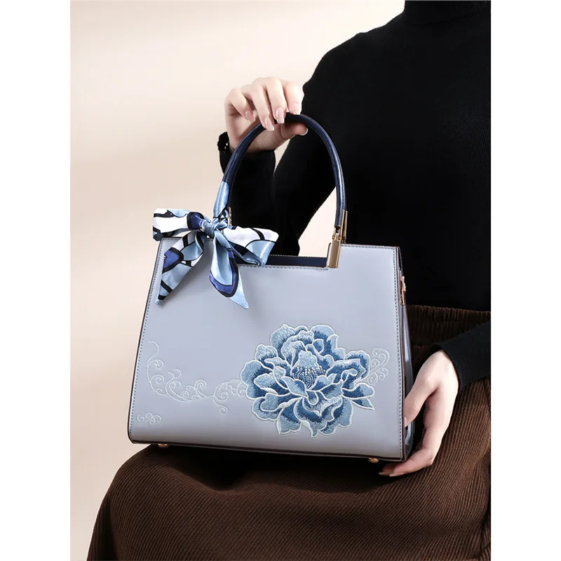 New Style Style Embroidery Middle-Aged Women's Bag New High-Grade Crossbody Handbag to Give Mom Bag Birthday Gif