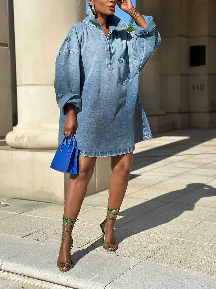 

Модное джинсовое платье с градиентным эффектом и отложным воротником, новое женское повседневное свободное плиссированное платье миди с длинным рукавом на молнии для весны и лета