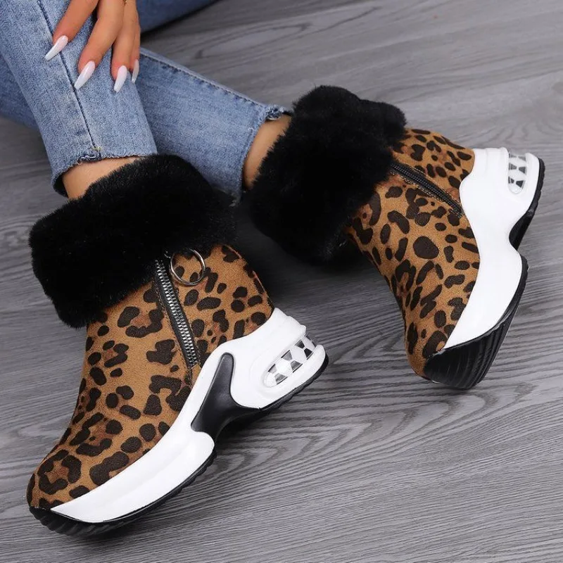 Snow boots 2024 winter new short tube with plush insulation and height increasing cotton shoes with plush short boots for women