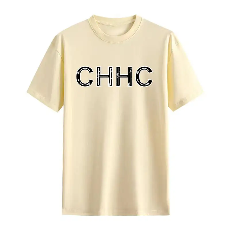 Camiseta CH com letras texturizadas 100% algodão, ajuste confortável, design de impressão exclusivo, top casual unissex para uso diário