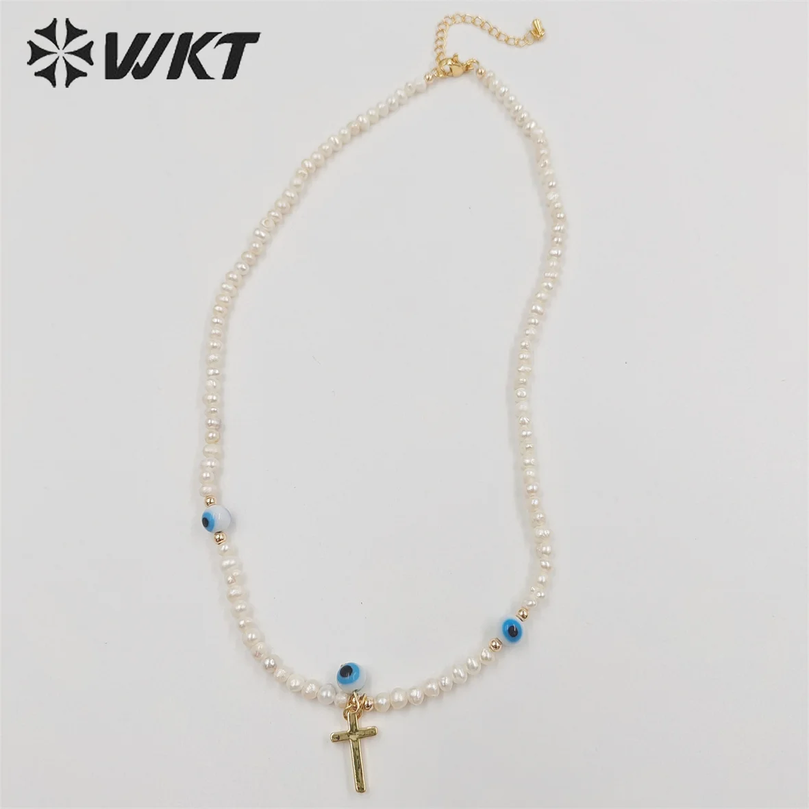 WT-N1388 Wholesale fashion hand strand natural stone beads necklace 16 inch long 4mm pearl cross religious necklace for friends