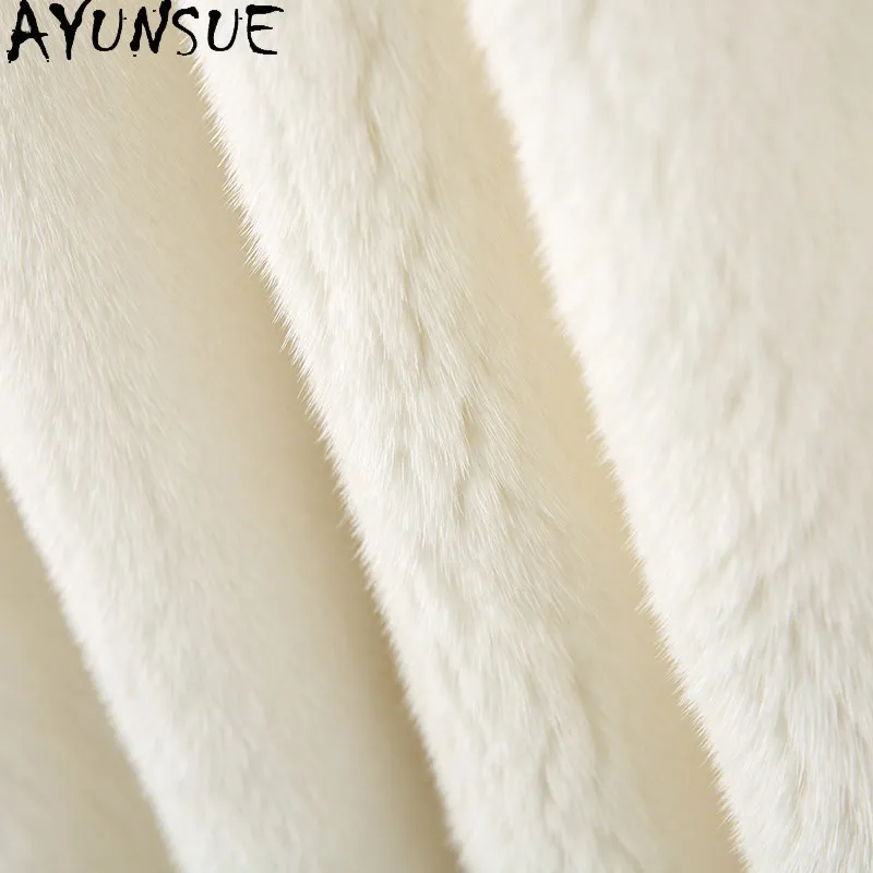 معطف فرو المنك الطبيعي من AYUNSUE للنساء 2026 ملابس شتوية معاطف نسائية من فرو المنك الحقيقي بالكامل جديد في معاطف متوسطة الطول Abrigo Mujer