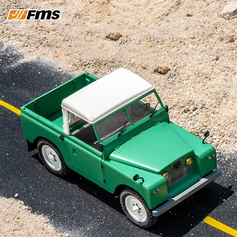 FMS1/12 RC Op afstand bestuurbare auto Vierwielaandrijving Off-road simulatie Elektrisch model Speelgoed Variabele snelheid verzamelvoertuig