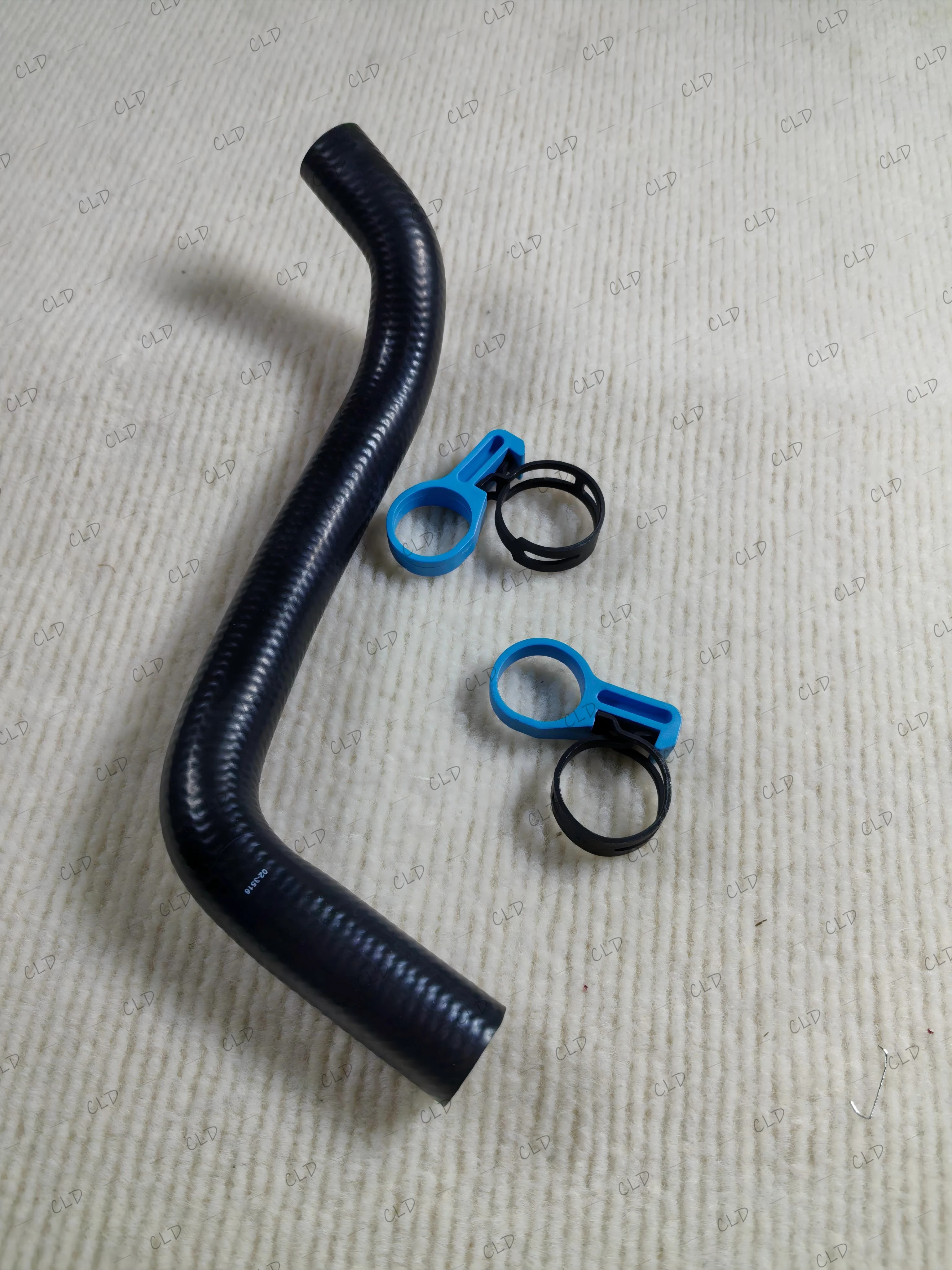 17127617373 17128606014 is suitable for BMW 1 2 Series MINI engine water tank cooling water pipe and car cylinder head hose
