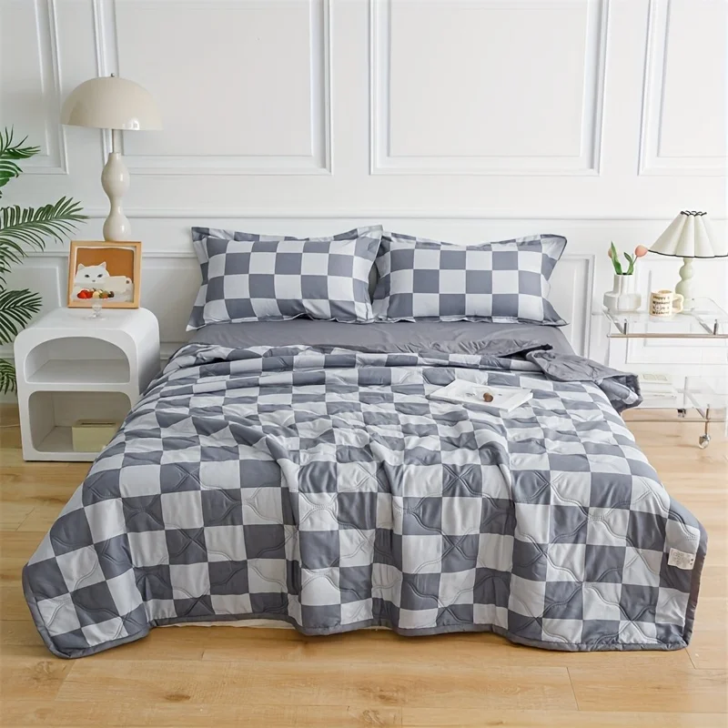Skin friendly fabric double-sided summer blanket, high-quality multifunctional double-sided thin quilt (excluding pillowcase)