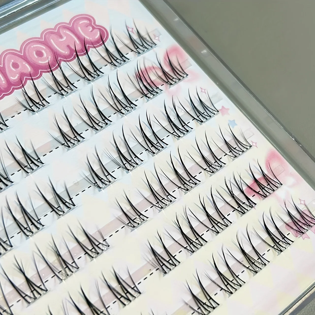 Mixiaohe رموش صناعية خالية من الغراء النقي للغاية 60 مجموعات C حليقة للمبتدئين لتقوم بها بنفسك لا تحتاج إلى شريط لاصق ذاتي الرموش الصناعية