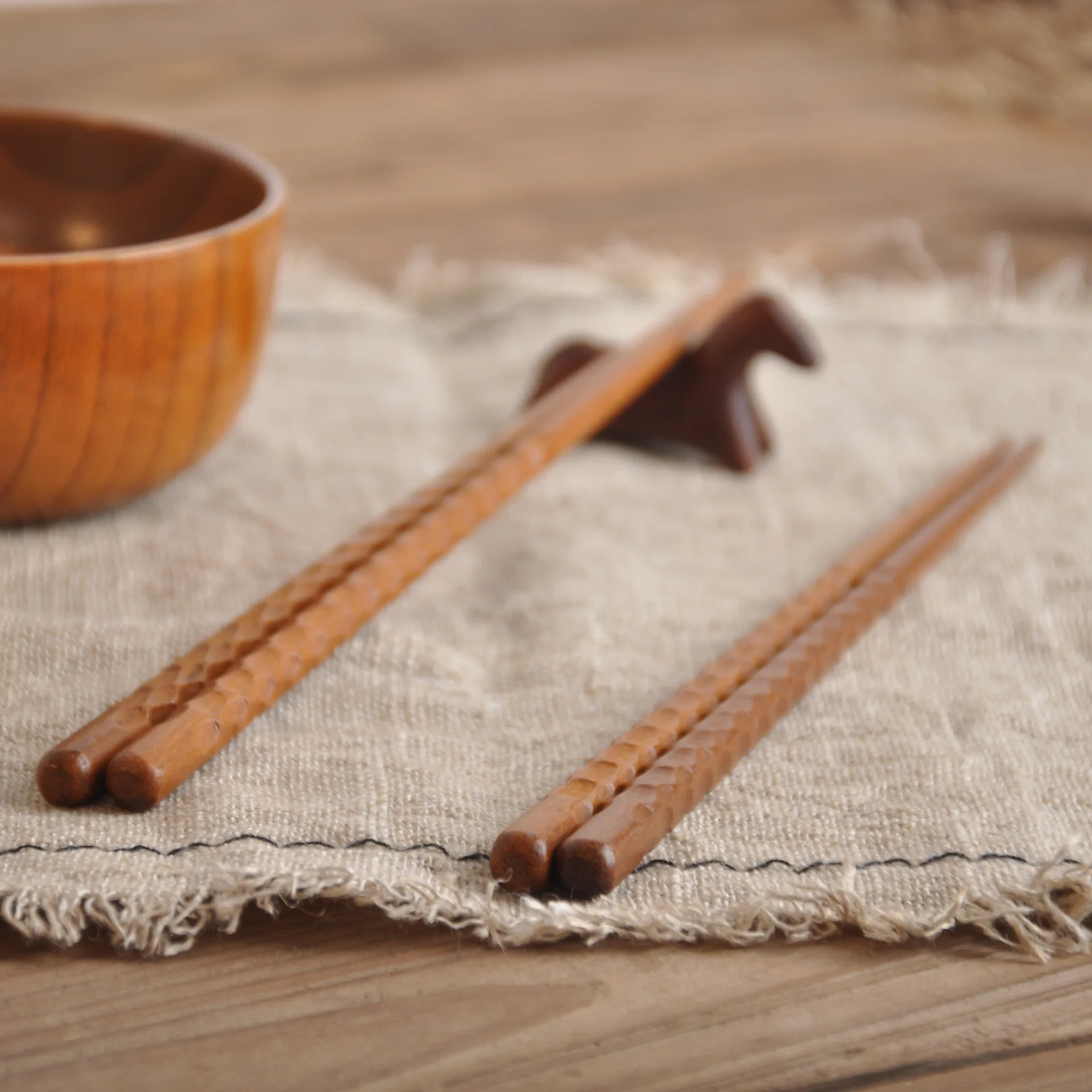 Indonesische Eisenholz-Stäbchen mit traditioneller koreanischer Schildkröten-Schnitzerei, umweltfreundlich, wiederverwendbar, für Sushi-Restaurants, Haushalt, Großhandel