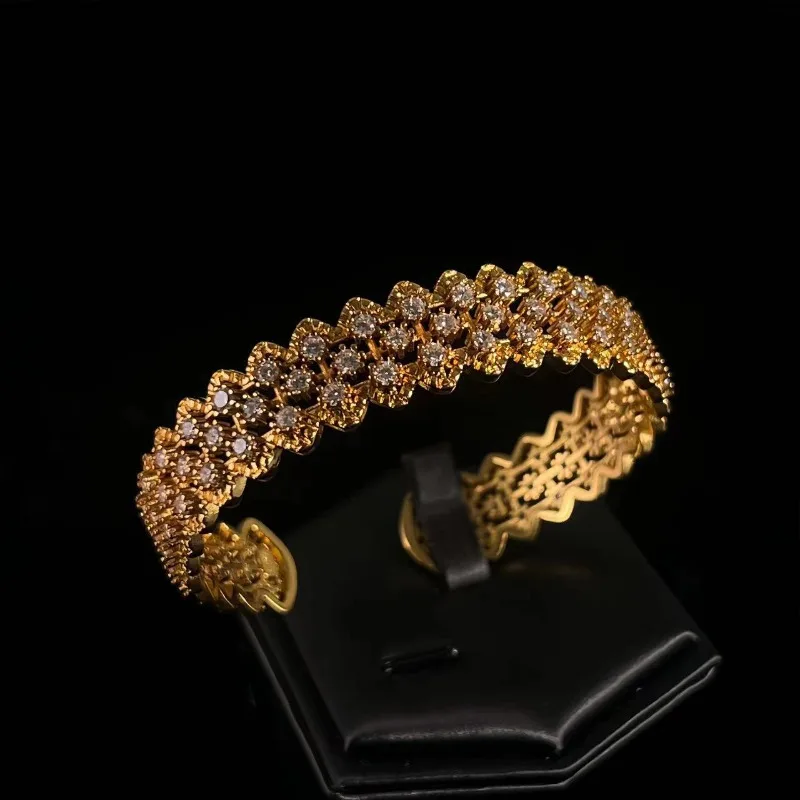 

Vintage Italian Mid-Century Bucci-Style Bracelet Retro Fine-Craftsmanship Bracelet Full Diamond Inlay Mesh Hollow Lace Details