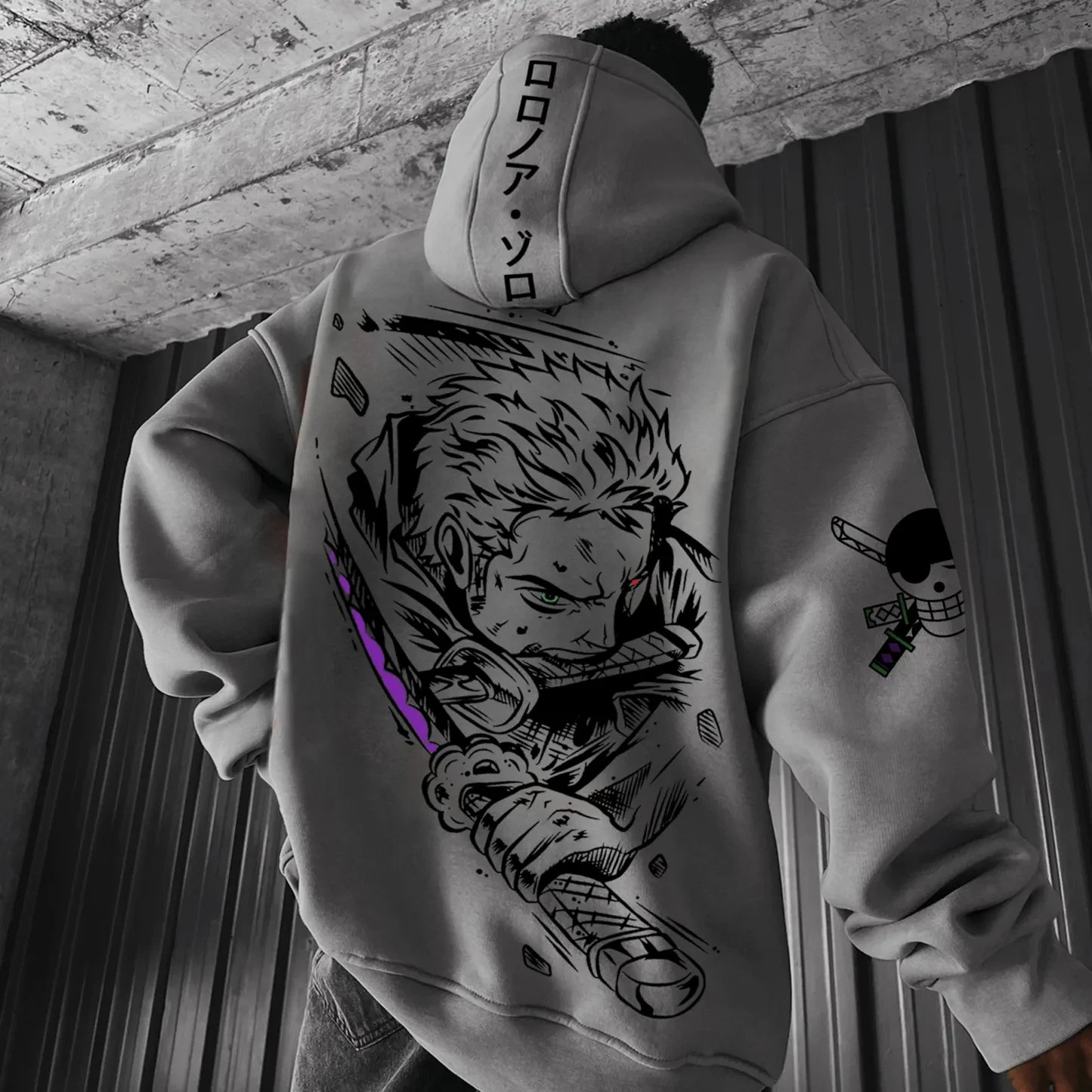 

25 A best-selling men's pure cotton sweatshirt in collaboration with the Japanese anime One Piece for daily commuting and sports
