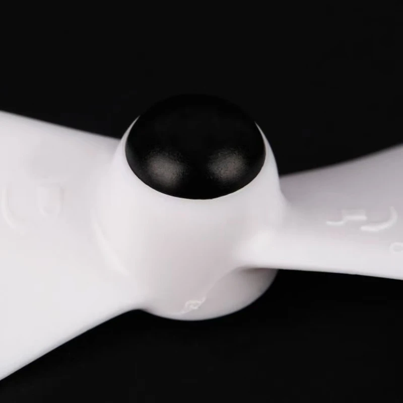 Drone four-axis multi-axis propeller/1045 positive and negative pulp self-locking propeller 10-inch propeller model aircraft