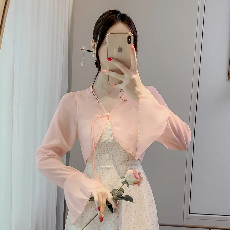 

2024 Summer Chinese Style Female Sunscreen Shirt Good Quality Women's Chiffon Cardigans Backless Long Flare Sleeve Lady Capes