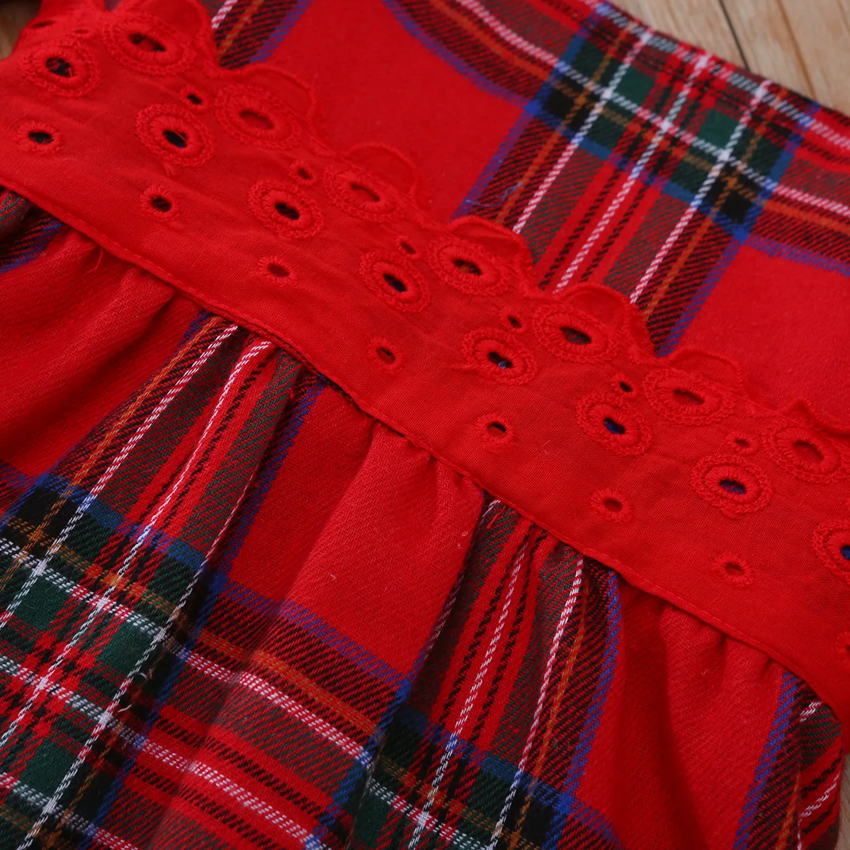 Weihnachtliches rotes kariertes Kurzarmkleid für Babys und Kleinkinder, süßes Feiertagsoutfit, Säuglingskleidung – Detail 6