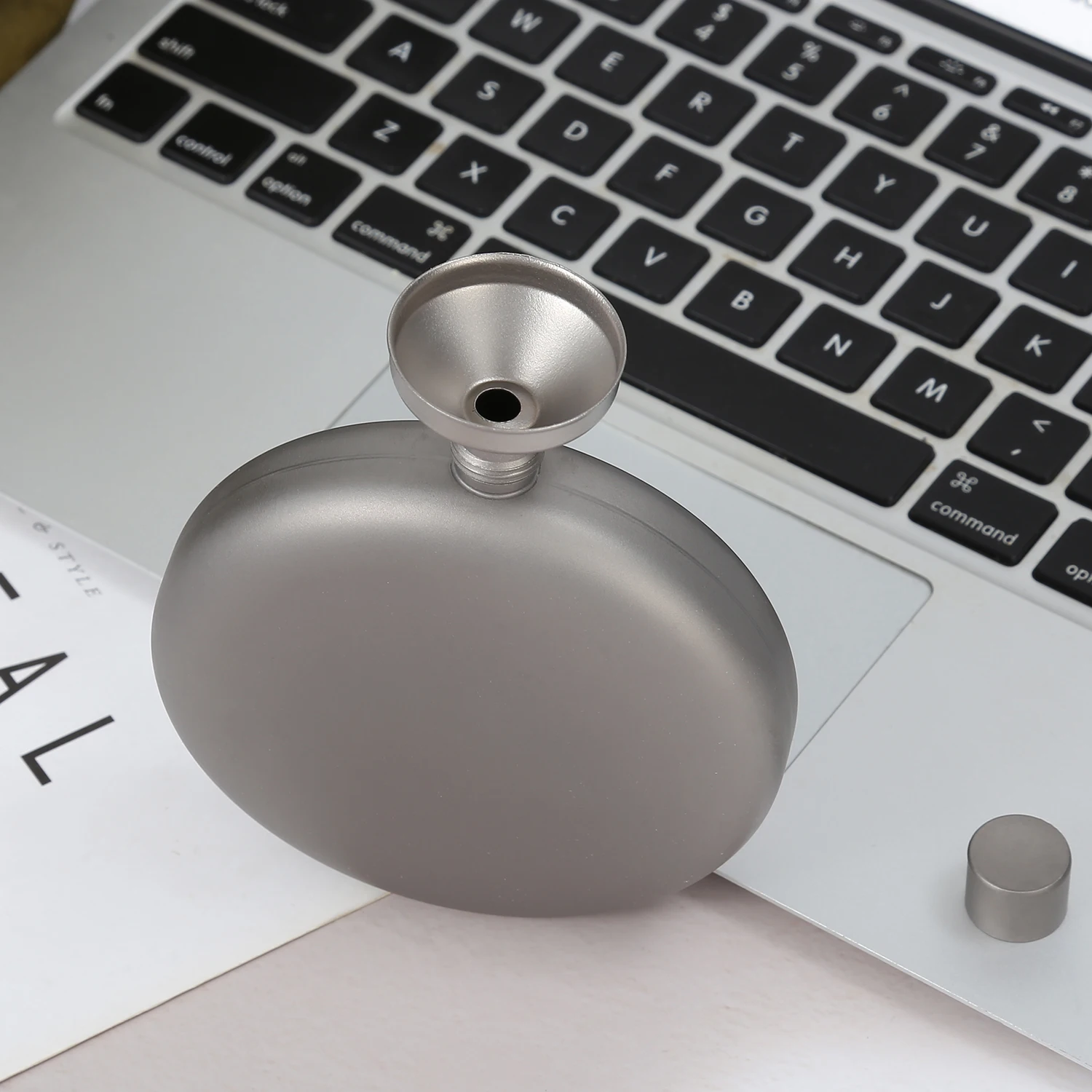 Titanium Hip Flask 180ML 6OZ Pocket Hidden Round Bottle Mini Portable Leak-proof Whiskey Hipflask Secret Canteen petacas alcohol