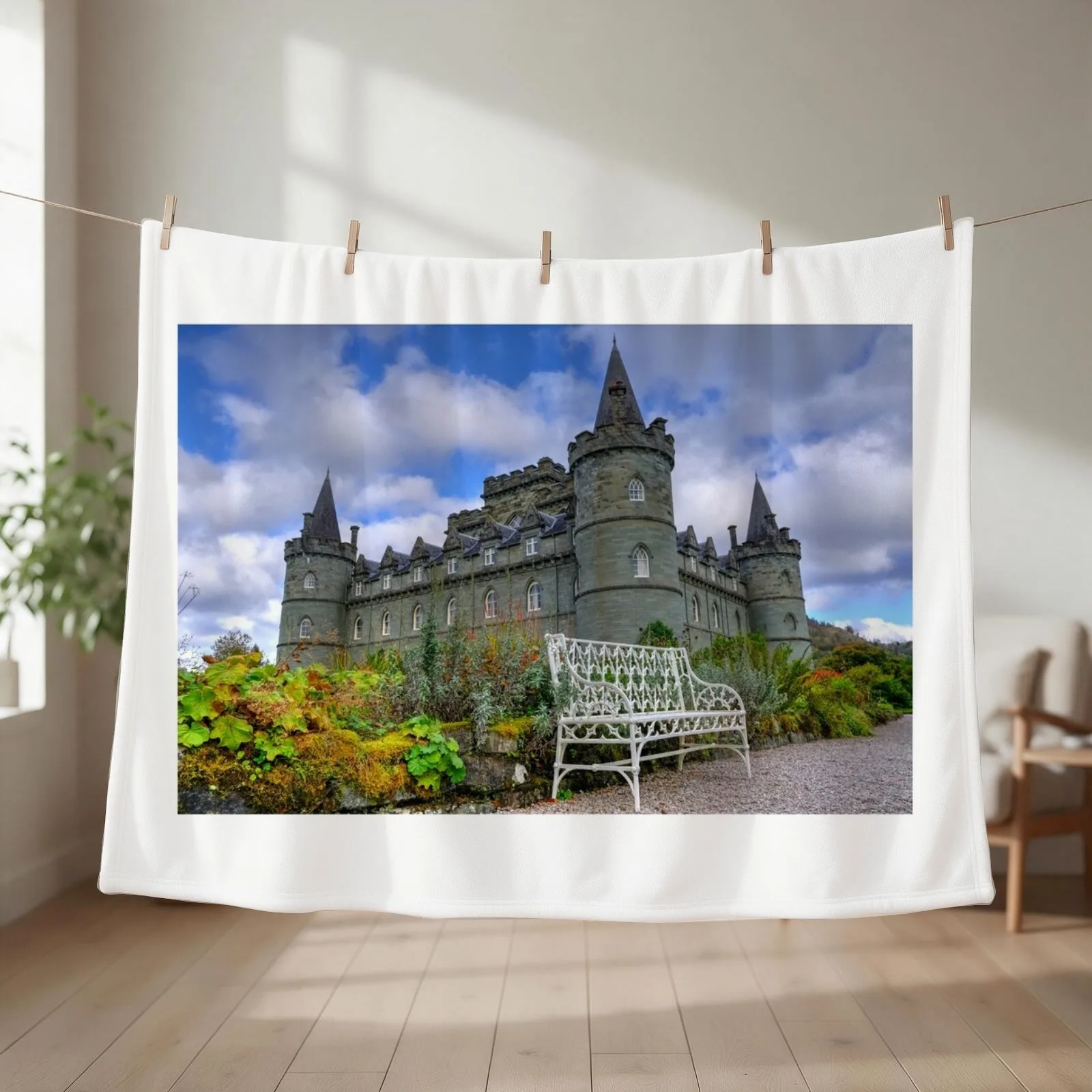 Inveraray Castle, Argyll, Scotland Throw Blanket for sofa anime Bed Extra Large Throw Blankets