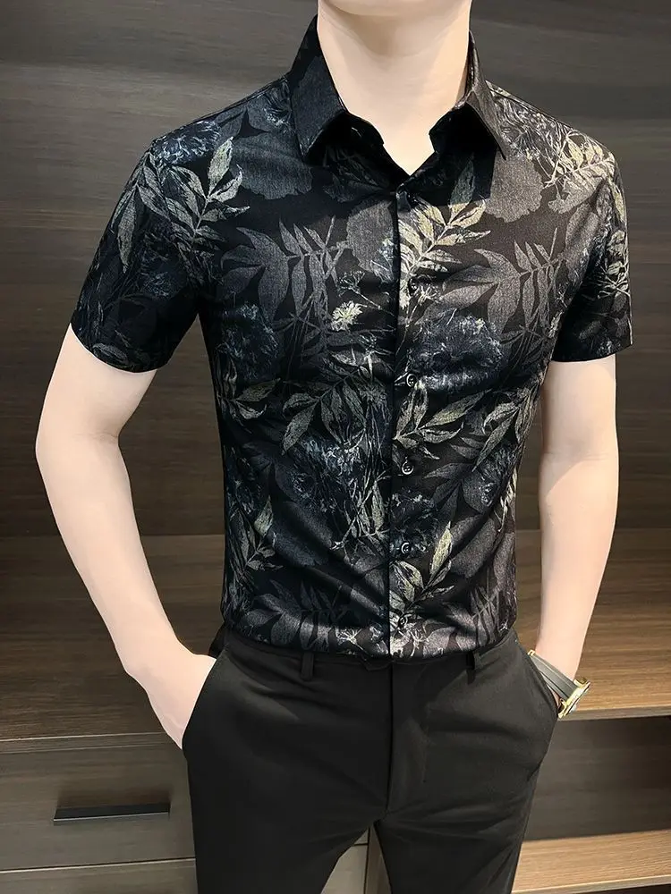 2026 Summer Casual Men's Shirt Short Sleeve Lightweight Loose Fit Trendy Retro Floral Pattern Layered Colorful Design