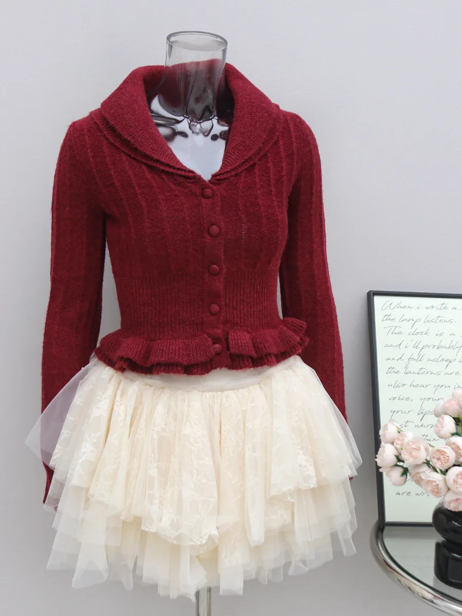 

Винтажное длинное шерстяное вязаное белое платье с вырезанным воротником и деревянными пуговицами, двухцветное, плиссированное, модное, для повседневной носки