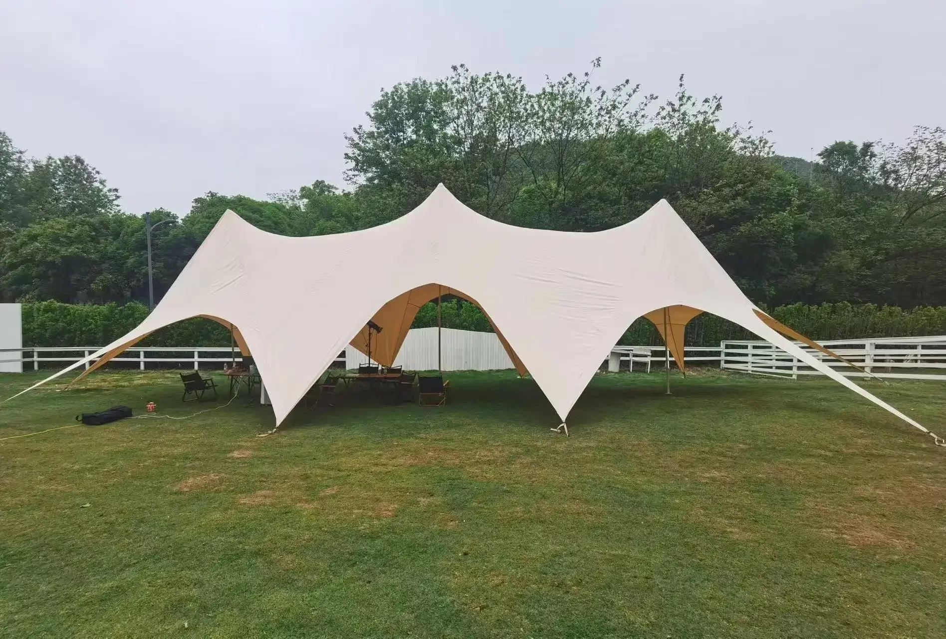 Hump Tent Octopus Shape Waterproof Sunscreen,Cloud Top Canopy Large Space Multiple Sizes Thick Oxford,for Camping Wedding Party