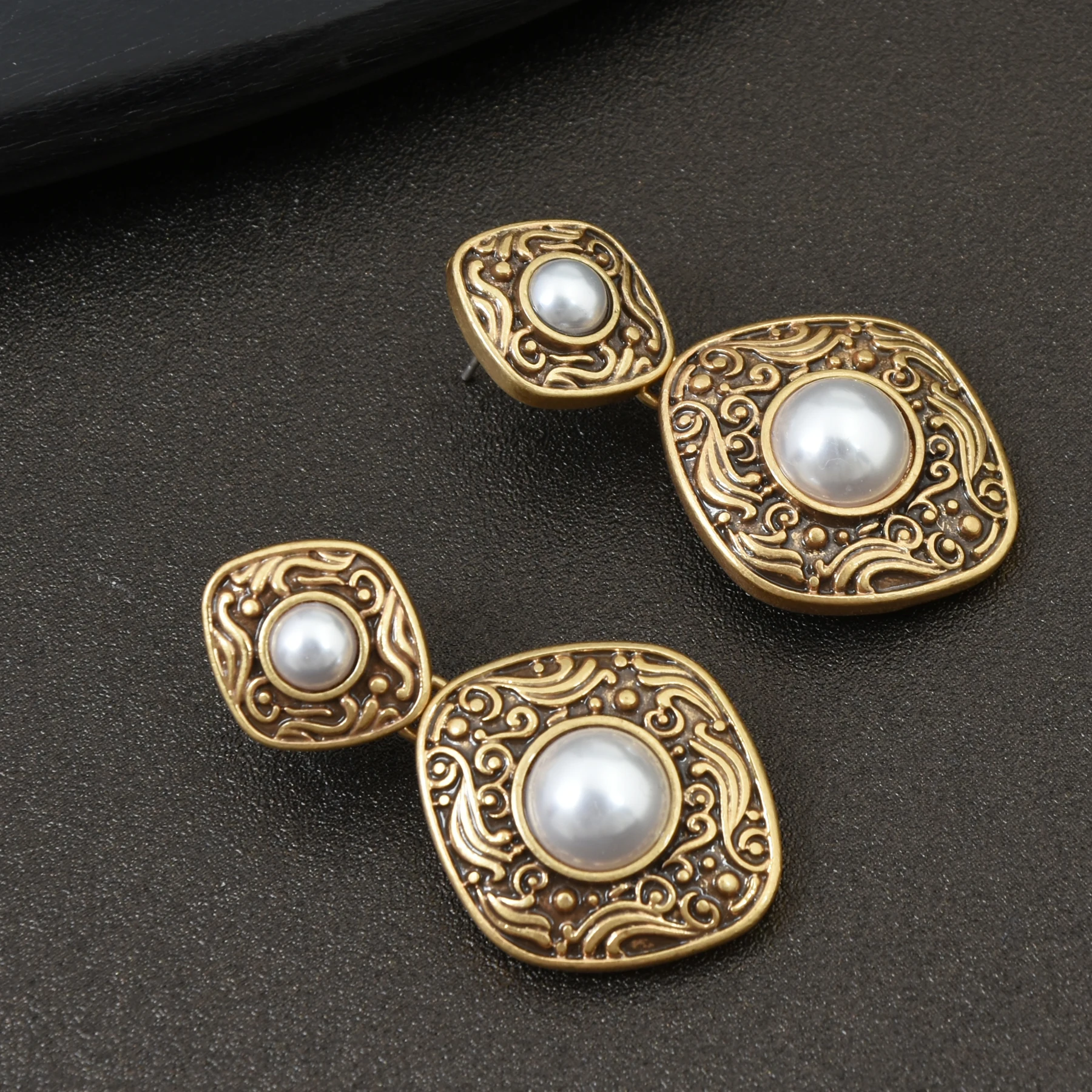 Middle vintage vintage minority earrings court style earrings light luxury style high-grade gold temperament pearl earrings girl