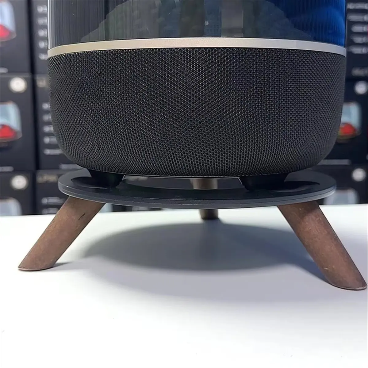 Y60A NEW-Solid Wood Base Thickened Nonslip Solid Wood Desktop Shock-Absorbing Audio Stand for Harman Kardon Aura Studio