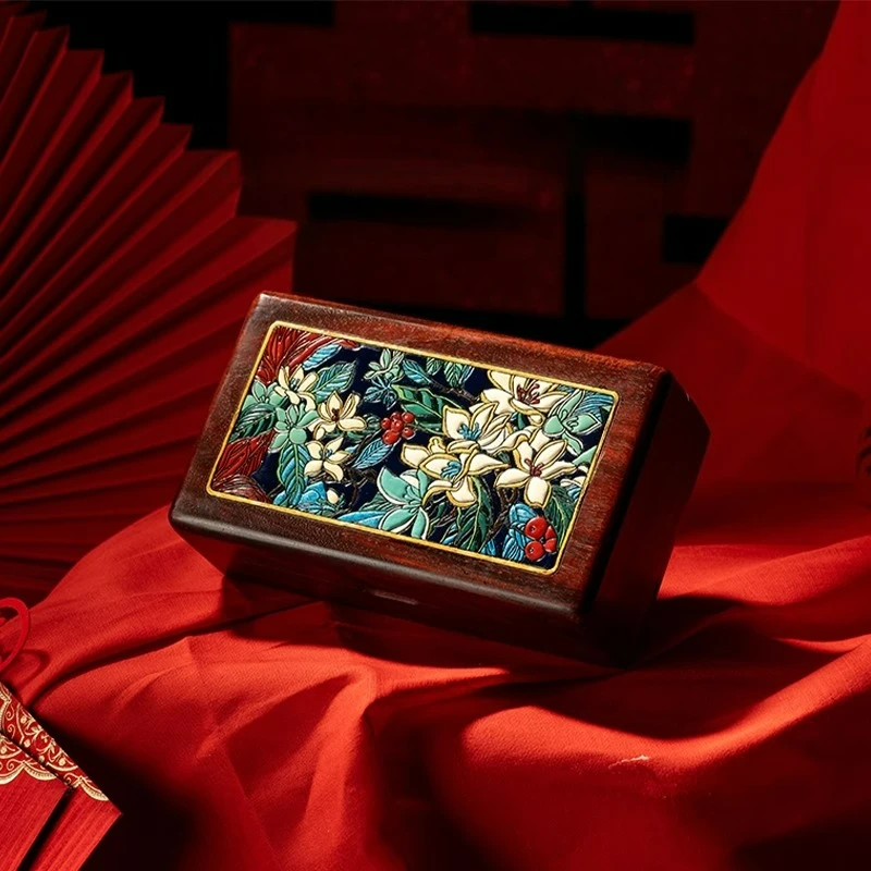 

New high-end solid wood jewelry box, gold jewelry portable storage box, exquisite newlywed gift