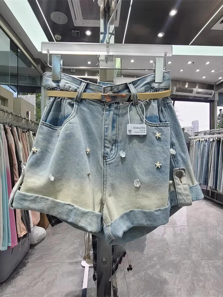 Korean version of 2025 summer new gradient light blue three-dimensional shell denim shorts spicy high waisted hot pants