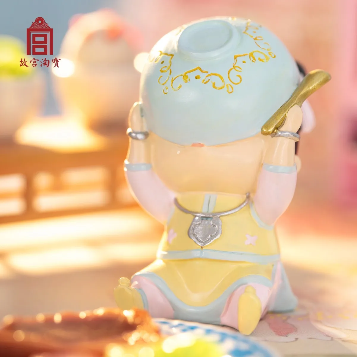 紫禁城の小さな王女から誕生日プレゼント用のかわいいオフィスのデスクトップの文化的で創造的な車の装飾品