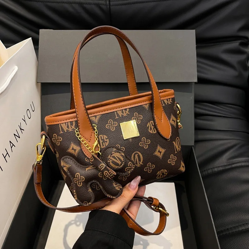 

2025 New! Women's Printed Retro Vegetable Basket Bag - Light Luxury Temperament, Shoulder Messenger