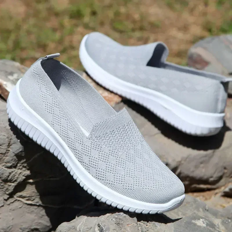 

Spring and Summer Mesh Casual Women's Shoes Outdoor Soft Sole Comfortable Fashion Light Casual Walking Women's Shoes