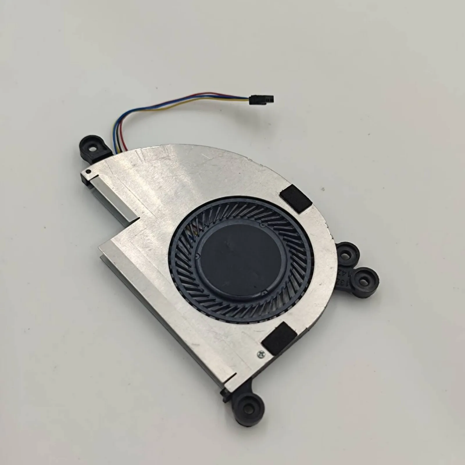 

Вентилятор охлаждения процессора ноутбука для LG 14Z980 14Z990 14Z990 14Z995 13Z980 13Z990 17Z990