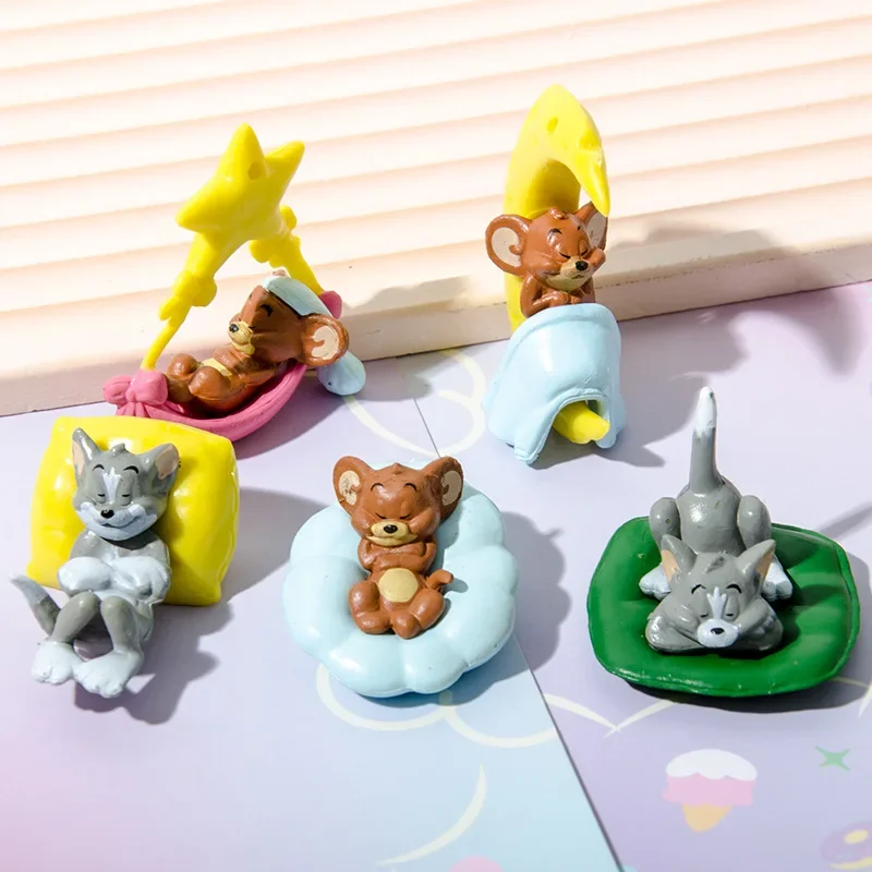 5pcs/a Set Cartoon Tom and Jerry Action Figures Kids Doll Toys Car Ornaments Desktop Ornament Collectible Model Decoration Gifts