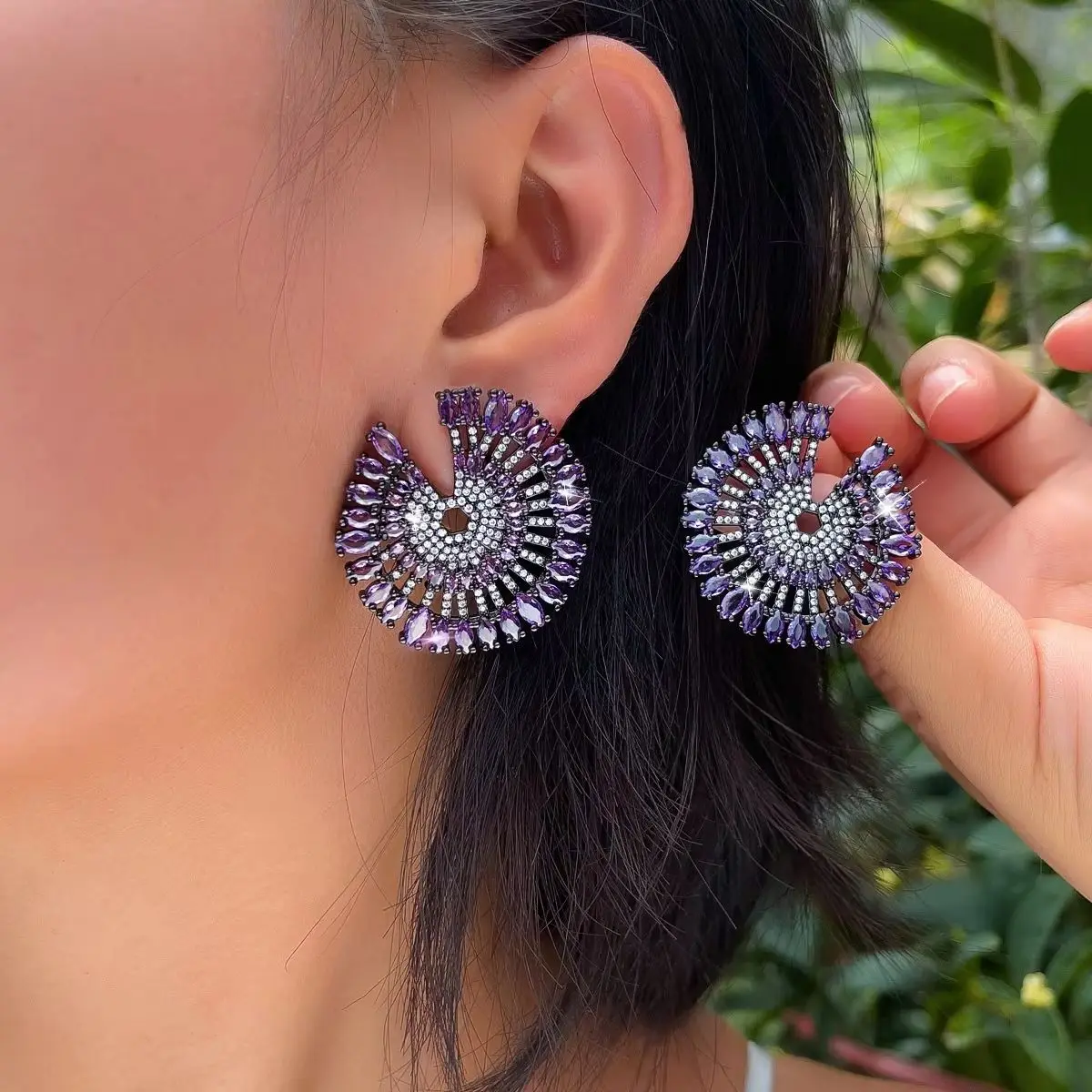 Pera Elegant Big Flower Charm With Purple Zirconia Satement Drop Earrings for Women Wedding Engagement Jewelry Gift DE040