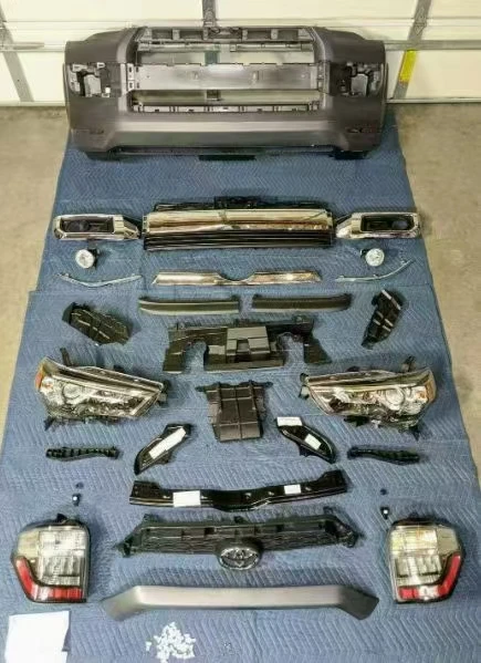 PARTI INTE DI RICAMBIO AUTO AUTO AUTO PARACCO Anteriore FARO POSTERIORE per 4 RUNNER UPDATE