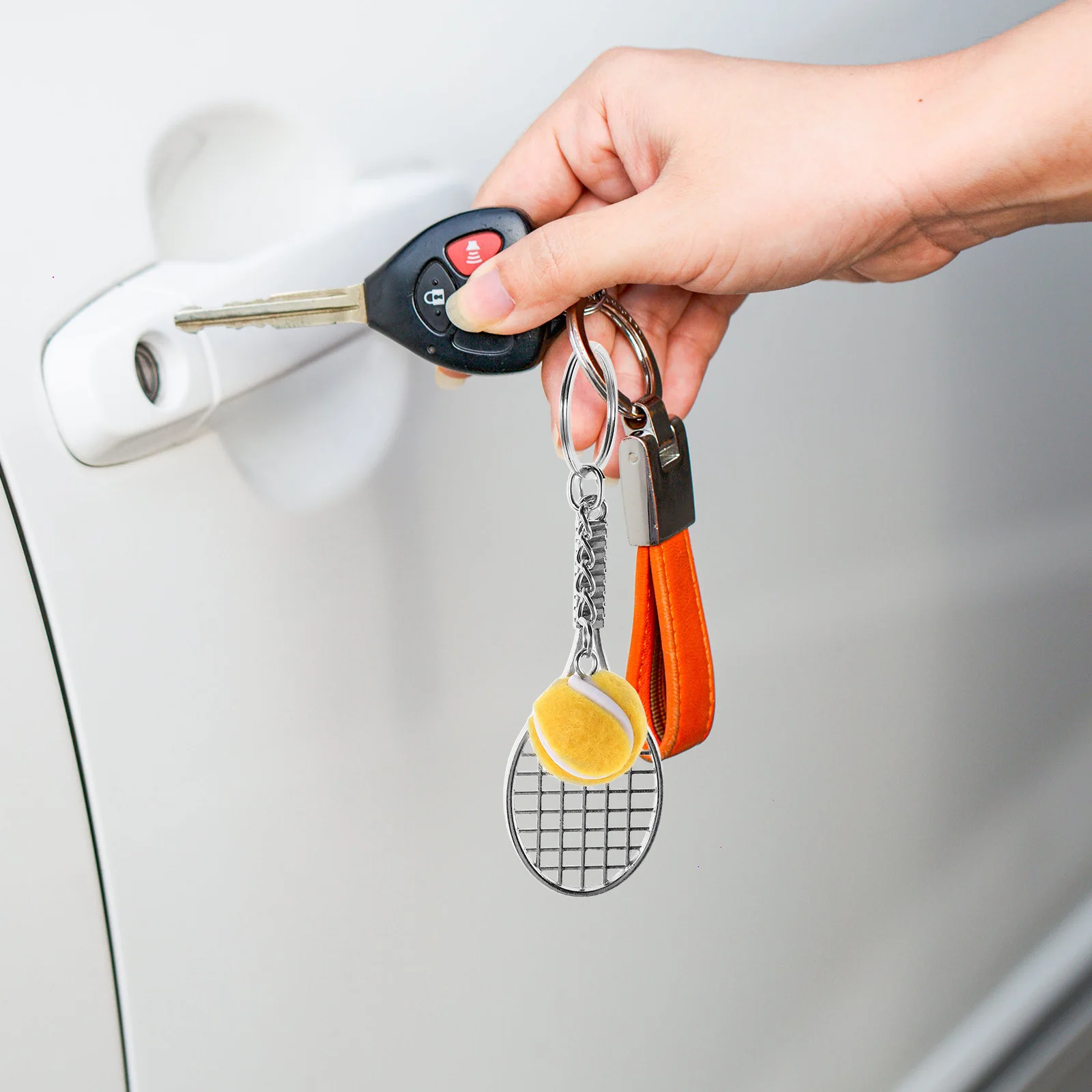 

10Pcs Tennis Racket Keychain Set Realistic Mini Balls Sports Party Favors Backpack Charms School Carnival Reward Accessories