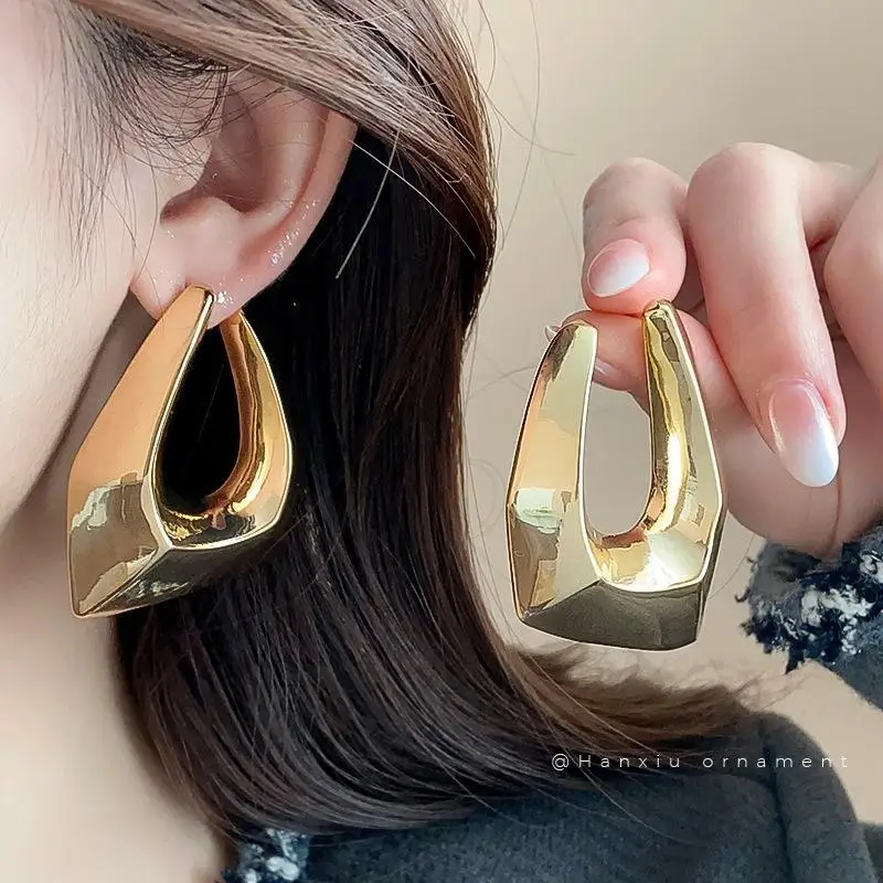 Irregular Stud Earrings Polished Finish Minimalist Sleek Light Luxury All-Occasion Versatile Cost-Effective for Women
