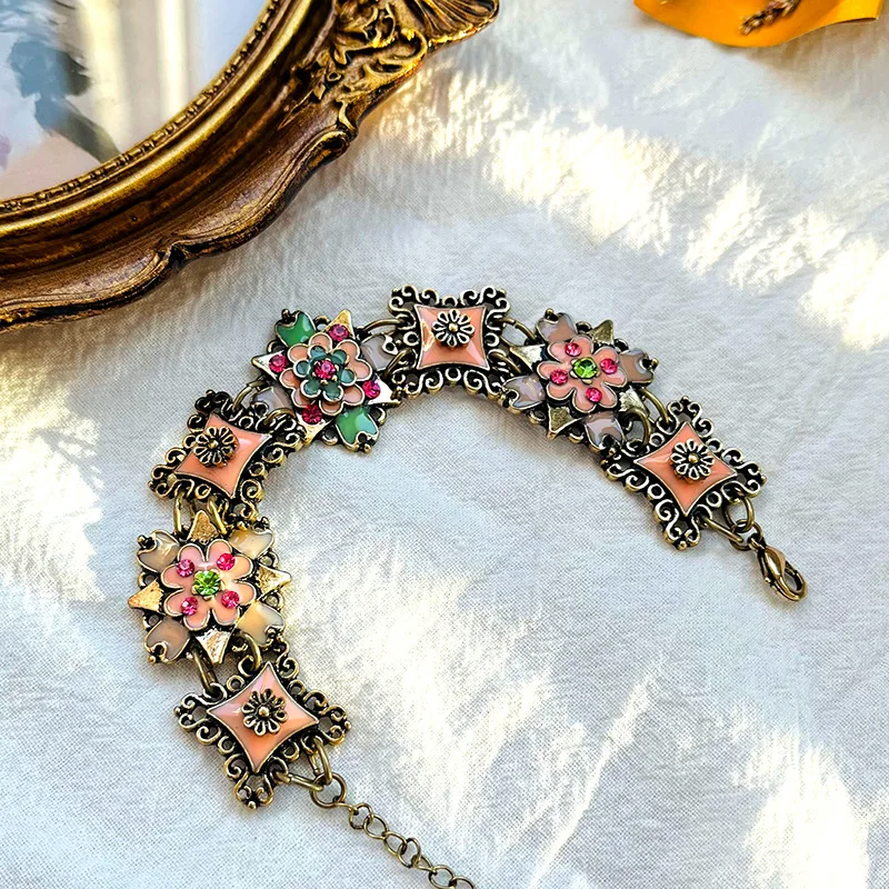 Retrofashion قلادة سوار مجموعة مجوهرات قصر القرون الوسطى نمط برتقالي أخضر قطرة الصقيل التجارة الخارجية مجوهرات مربع الهندسة