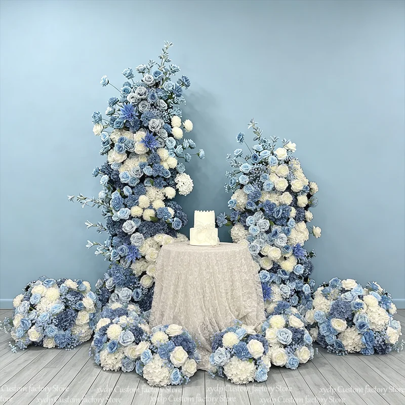 Blaue und weiße künstliche Blumen, KT-Board-Hintergrund, Seidenrosen, Hortensien, Blumenarrangement, Hochzeitstorten-Tisch, Blumen-Event-Party-Deko – Detail 1