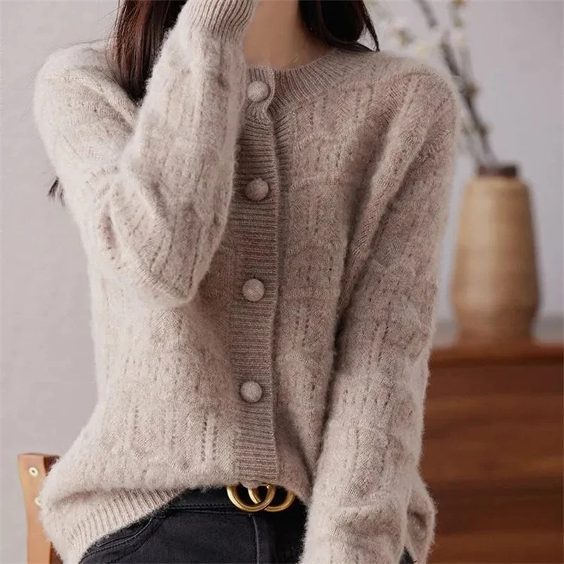 

Bottoming Shirt New Autumn And Winter Sweater Cardigan Jacket Women Fashion Sweet Wearing Solid Color Round Neck Sweater Top
