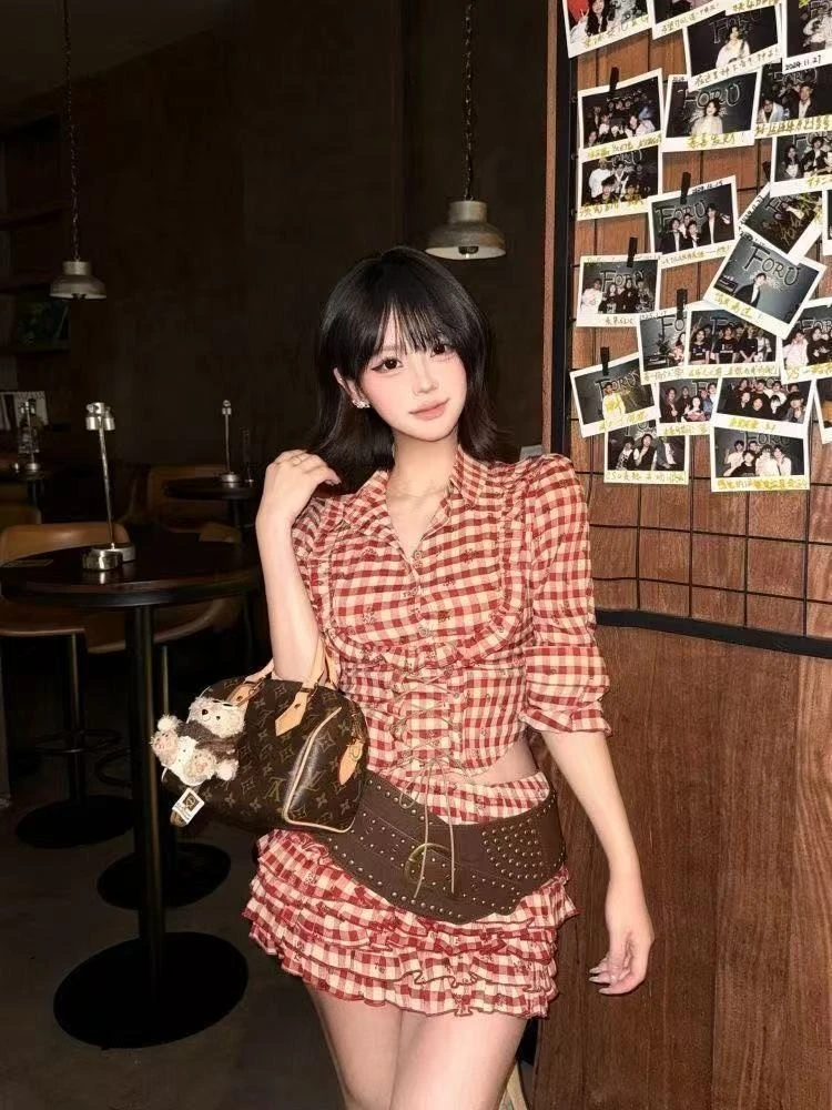 Conjunto de 2 peças xadrez vintage americano, camisa feminina de manga bufante + saia de bolo com babados, nova estética retrô cintura alta roupa y2k outono