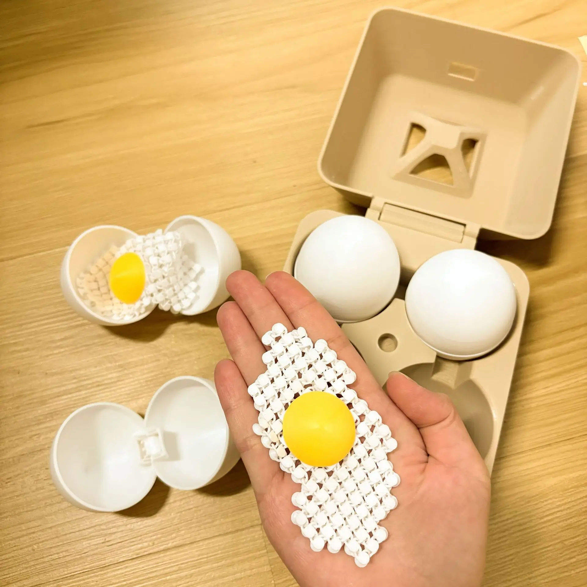 3D Printed Toy Egg with Shell Simulated Eggshell Decompression Fidget Roller Desk Ornament Kids Gift Home Decoration Office Toys