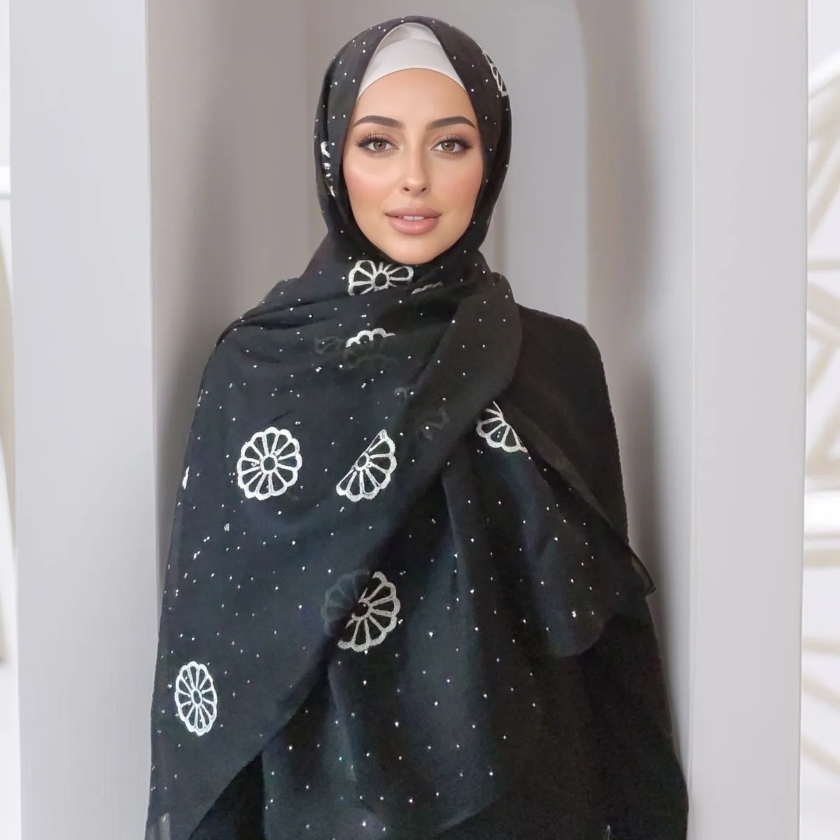 

70*175CM Southeast Asia Selling New Women Cover Hui Headscarf Muslim Chiffon Embroidered Hot Diamond Decorative Wrap Scarf