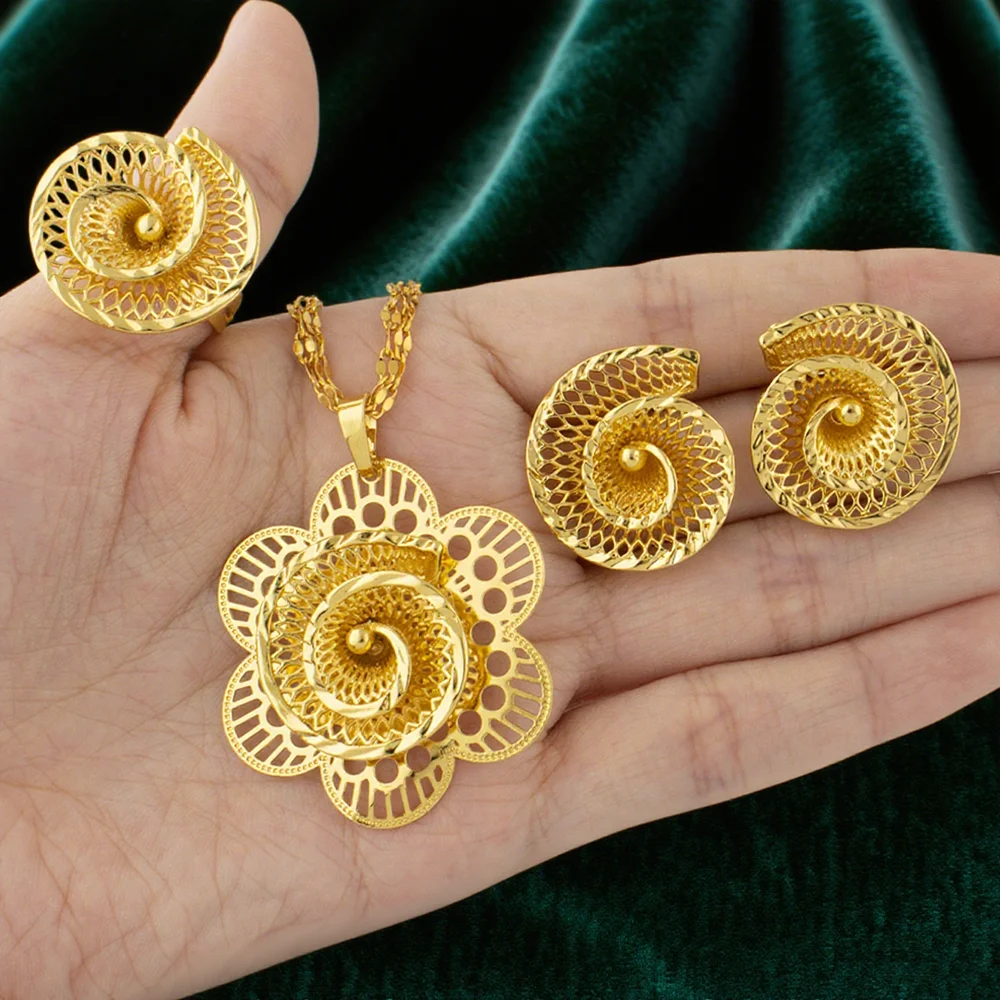 

Dubai gold-tone flower jewelry set: necklace, earrings & ring for women, elegant gift for couples, Christmas party sparkle, boxe