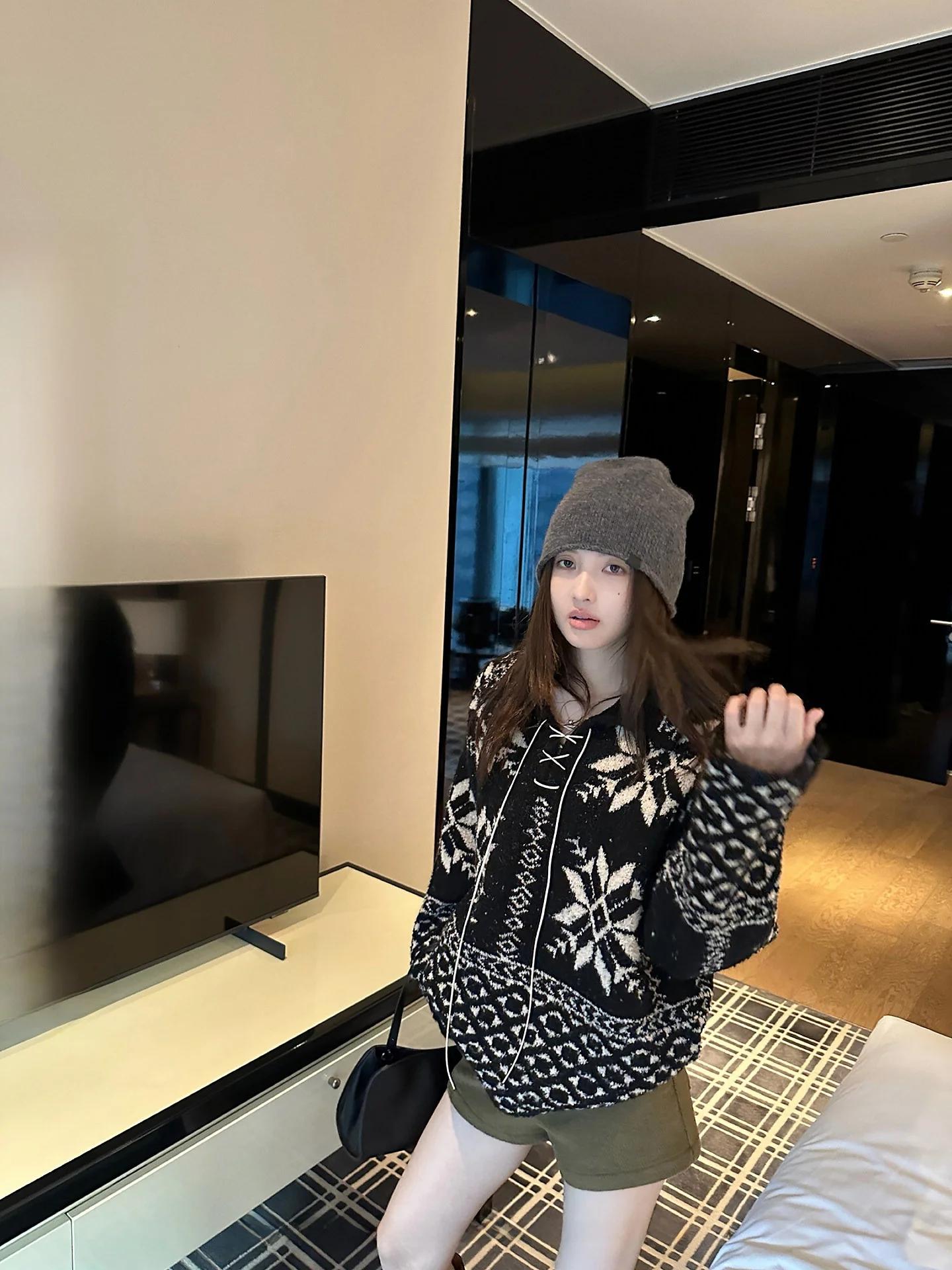 

Свободный женский вязаный свитер с вышивкой черной нитью, зимний повседневный стиль, удобный топ с длинными рукавами