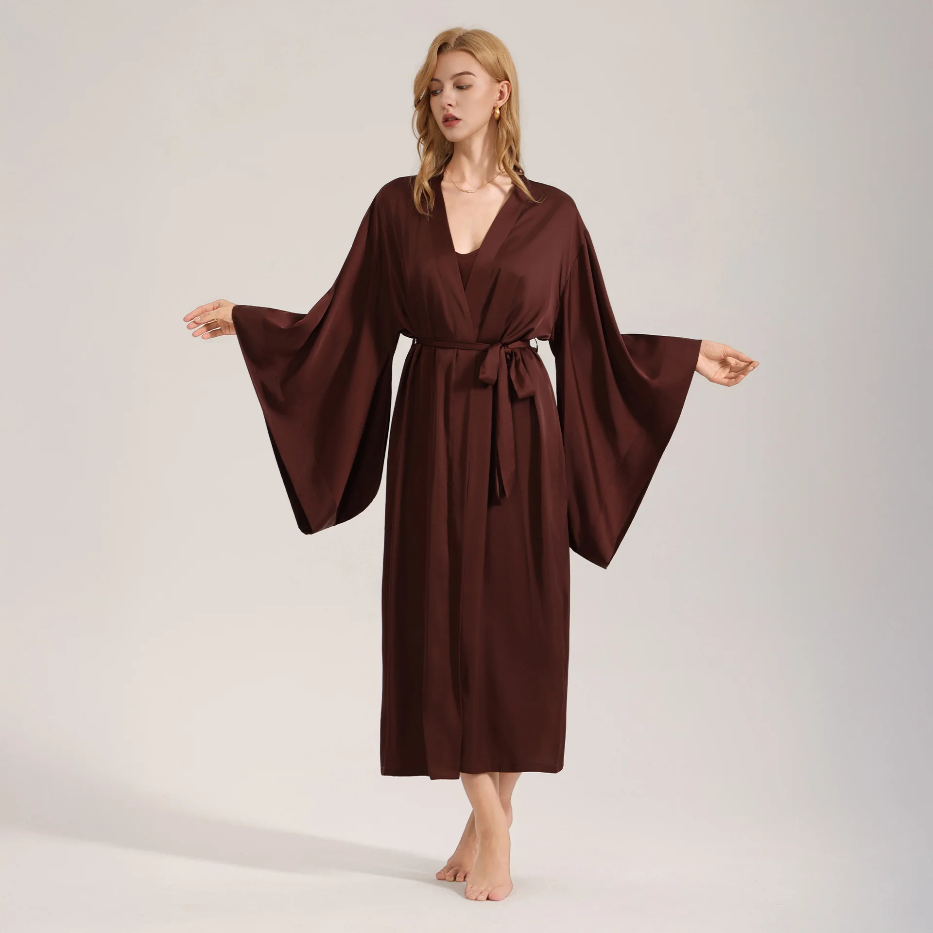 2026 New Solid-Colour Minimalist Satin Chiffon Long-Sleeved Robe European-Style Bathrobe for Women Elegant Nightgown Homewear