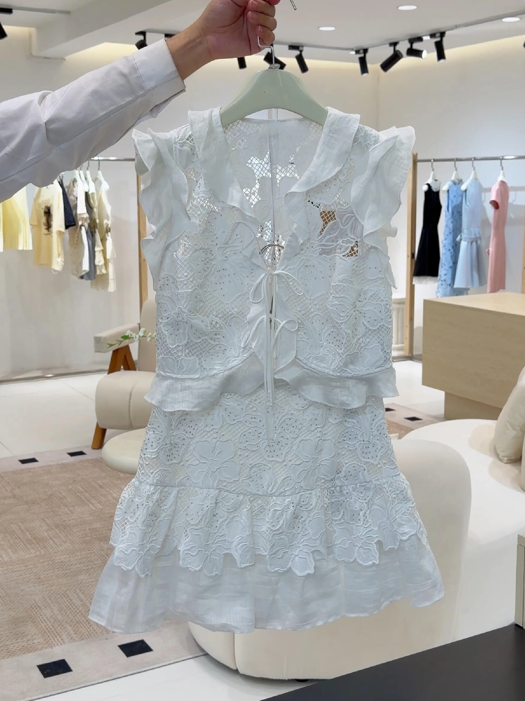 

Unique Beautiful Lace Fly Sleeve Women's Summer Set Loose Feel Two Piece Set High Waist Floral Print Short Length Fashion Set