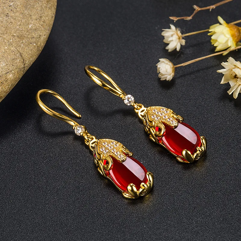 Fashion Pixiu Retro Earrings Female Trendy Cute Animal High-End Sense Elegant Lucky Lucky Atmospheric Red Stud Earrings Gift