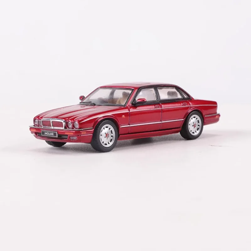 

1:64 Scale GCD XJR X300 Alloy Car Model Diecast Finished Product Simulation Toy Collection Gift Static Model Ornament