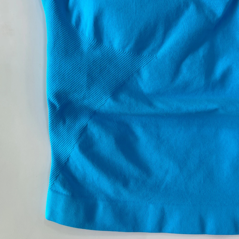 Pericic Nahtloses Neckholder-Top Rückenfrei Longline Trägerloses Gepolstertes Gym-Top für Damen mit Eingebautem BH und Herausnehmbaren Cups Activewear Yoga Tanktops – Detail 11