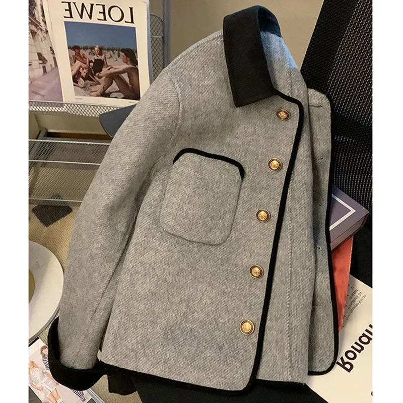 2023 Autumn and Winter New Contrasting Color Lapels Outside Women Short Gray Woolen Top